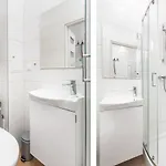 Apartment Szymanowskiego 4 By Homeprime *